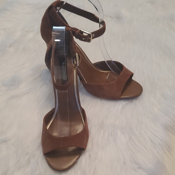 White House Black Market Rosalie Suede Sandal Ankle Strap Heels Size 10 - Picture 3 of 6
